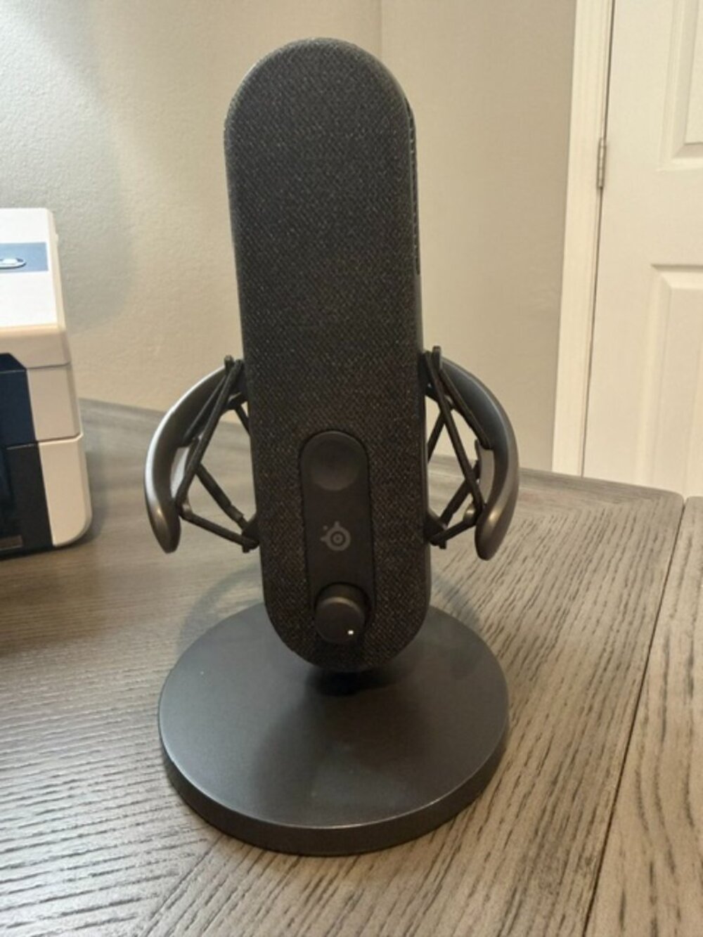SteelSeries Alias USB Gaming Microphone w/ Stand – Excellent Condition